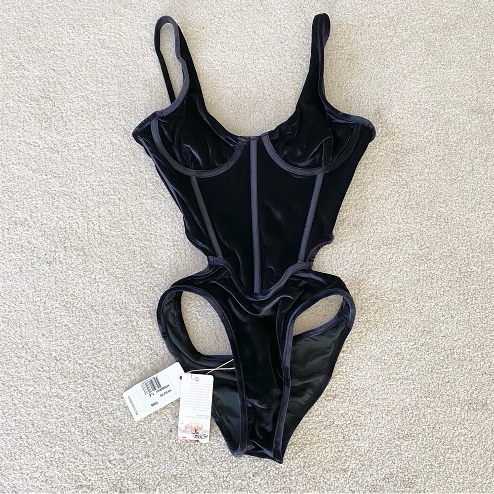 ~sold~NWT Agua Bendita Velvet Cut- Out Open Back Tanin Bodysuit - Picture 7 of 9